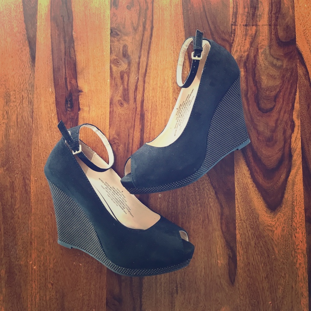 Mossimo Black Faux Suede Covered Platform Wedge